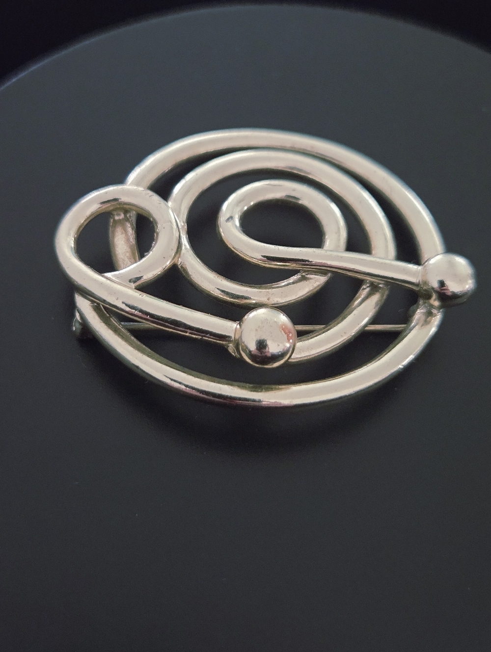 Vintage Sarah Coventry Spiral Circle Brooch Pin - Women's Jewelry